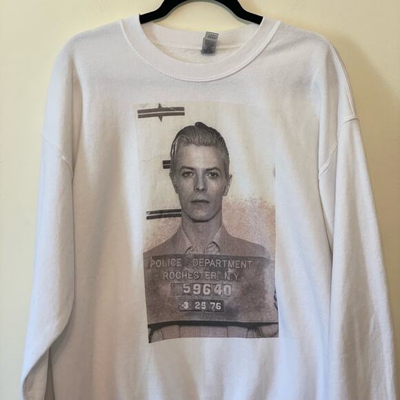 Gildan L pullover crewneck sweatshirt graphic mug shot Billy Idol singer white - Picture 2 of 7
